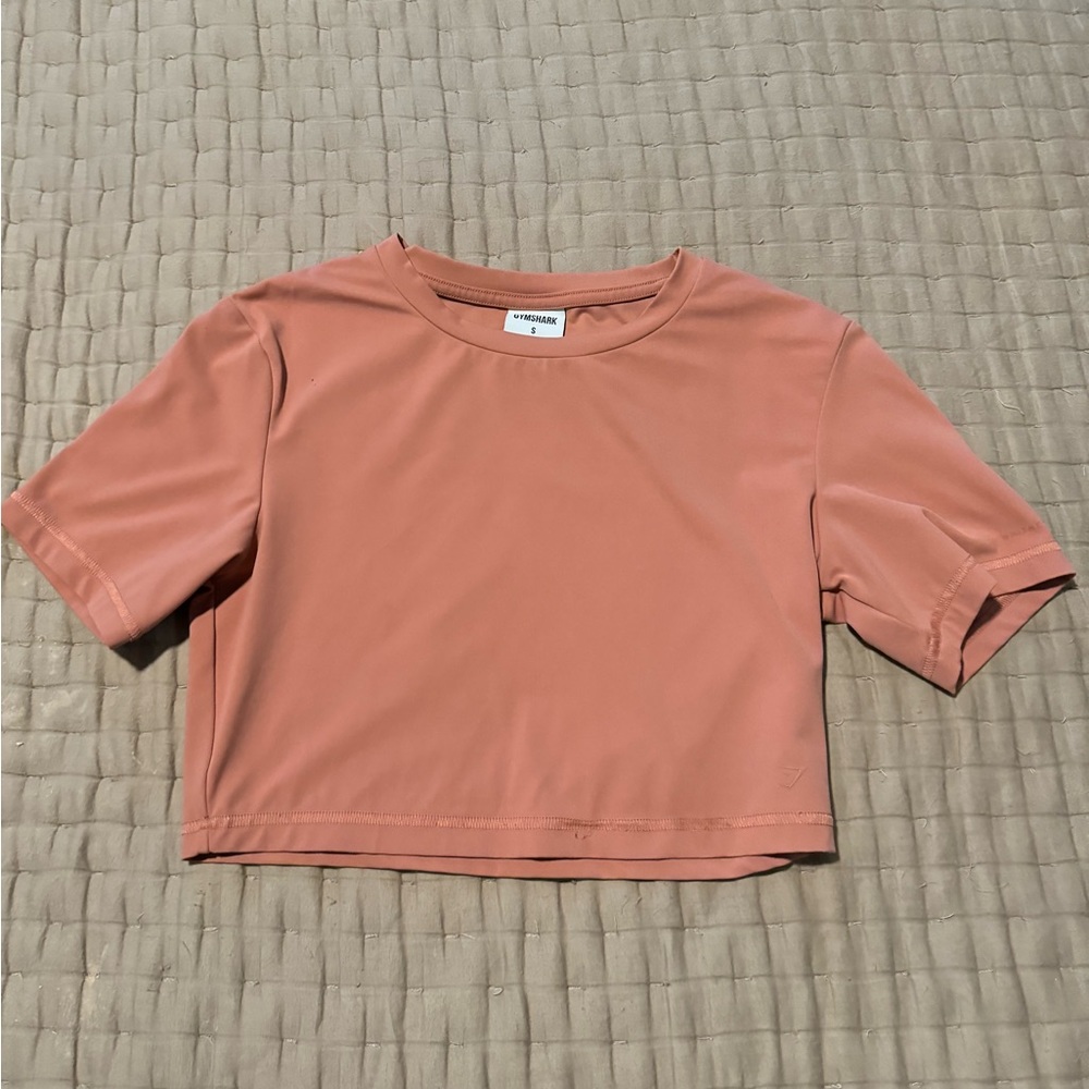 Light pink Gymshark crop top